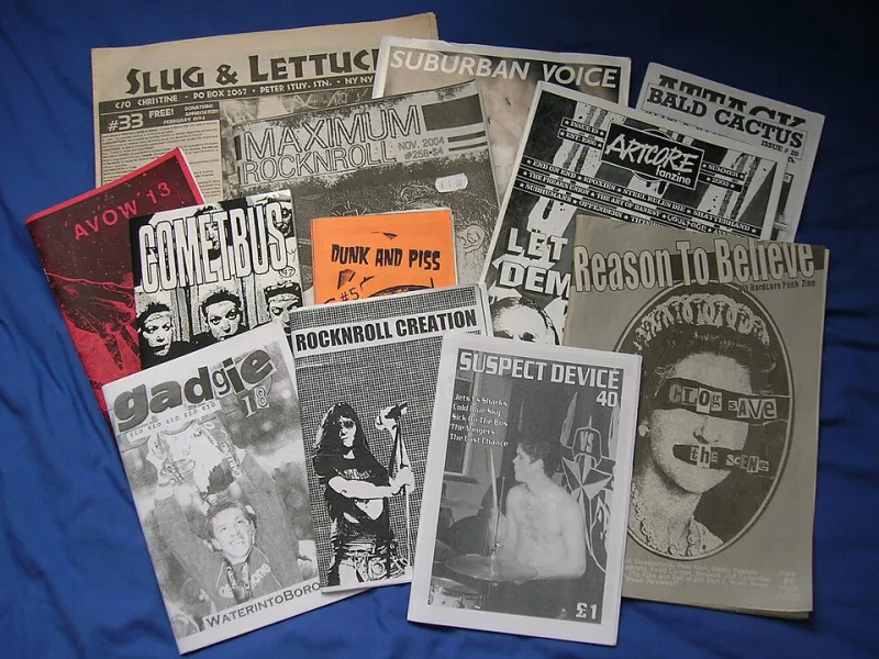 Carta e codice contro il feed: le zine italiane che non chiedono il permesso agli algoritmi